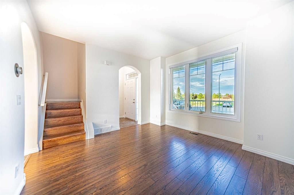 









42


Kanten

Close,
Red Deer,




AB
T4P4E6

