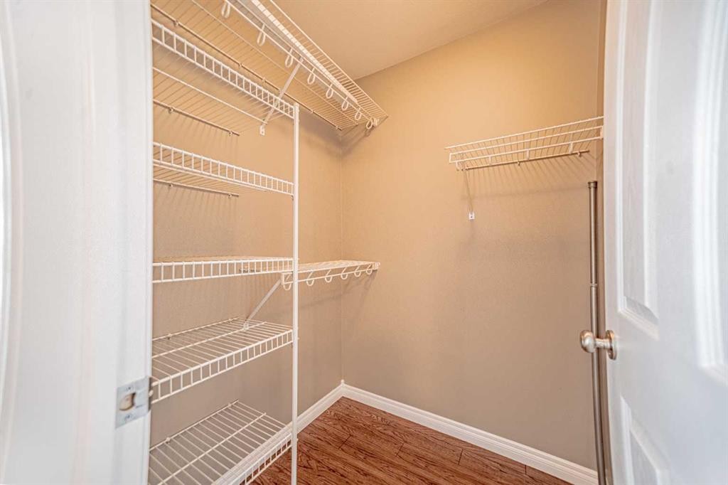 









42


Kanten

Close,
Red Deer,




AB
T4P4E6

