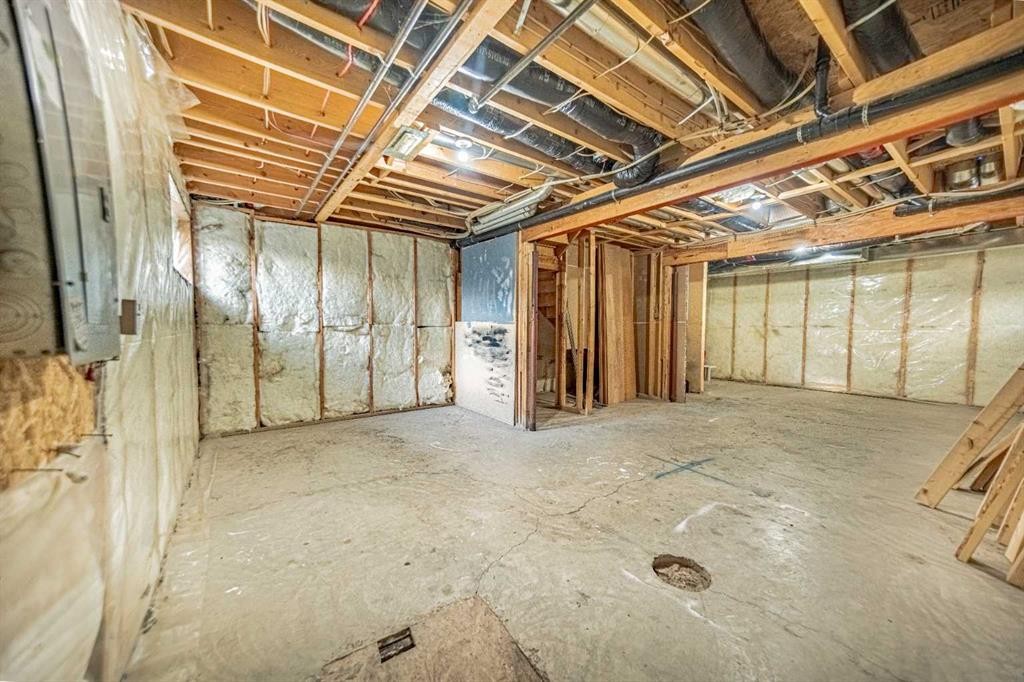 









42


Kanten

Close,
Red Deer,




AB
T4P4E6

