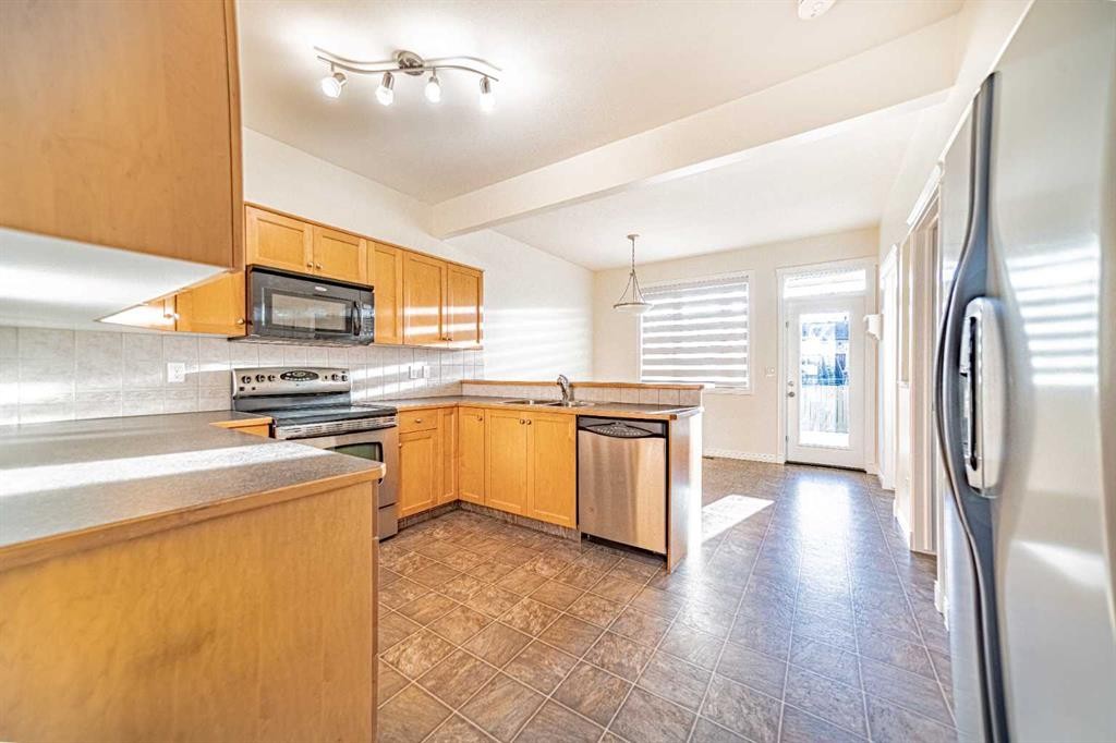 









42


Kanten

Close,
Red Deer,




AB
T4P4E6

