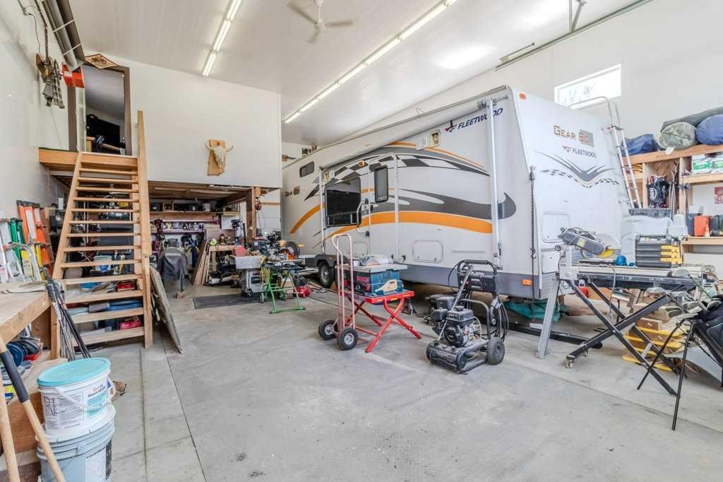 









1236


384

Township, 105,
Rural Red Deer County,




AB
T4E 0P1

