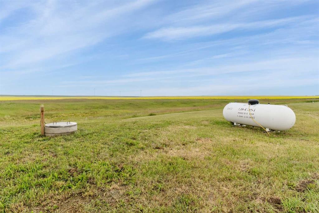 









335044


Range Road 244

,
Rural Kneehill County,




AB
T0M 2C0

