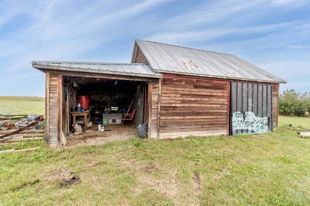 









335044


Range Road 244

,
Rural Kneehill County,




AB
T0M 2C0

