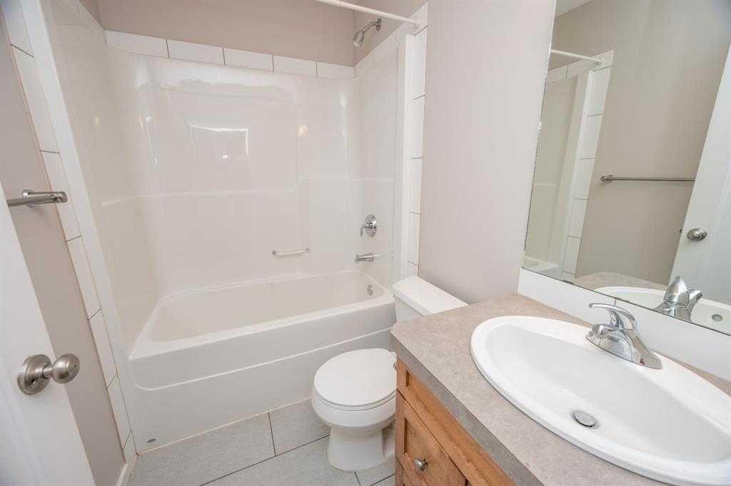 









60


Long

Close,
Red Deer,




AB
T4R3N8

