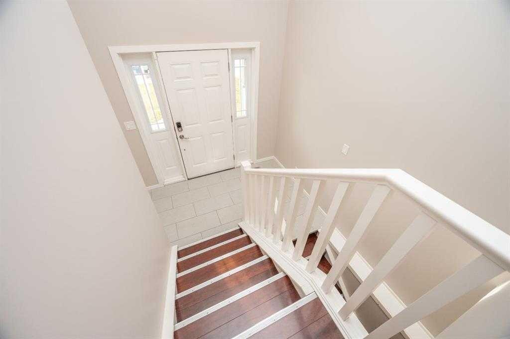 









60


Long

Close,
Red Deer,




AB
T4R3N8

