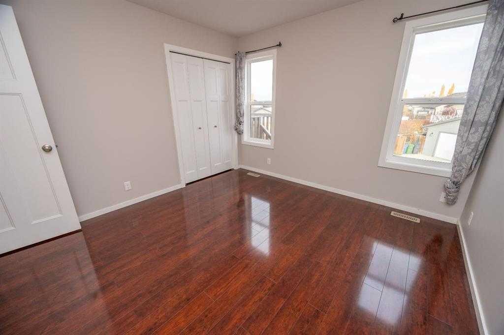 









60


Long

Close,
Red Deer,




AB
T4R3N8

