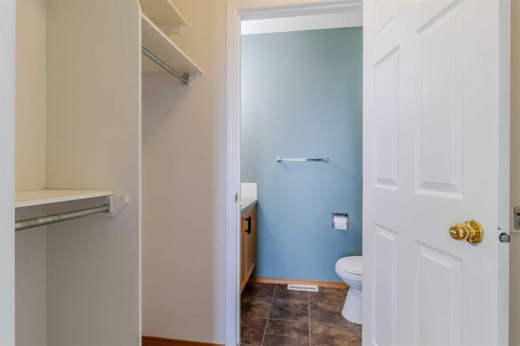 









1812


26 Avenue

,
Delburne,




AB
T0M 0V0

