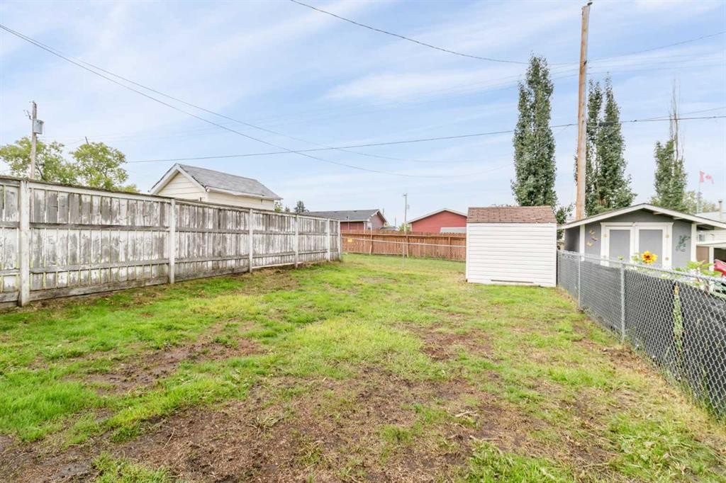 









1812


26 Avenue

,
Delburne,




AB
T0M 0V0

