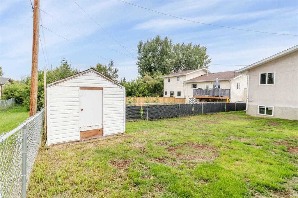 









1812


26 Avenue

,
Delburne,




AB
T0M 0V0

