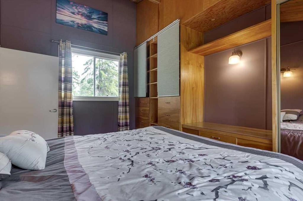 









41513


Highway 771

, 109,
Rural Lacombe County,




AB
T0C 0J0

