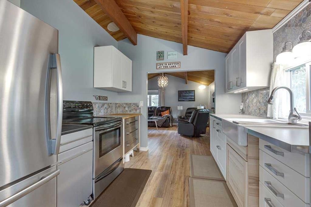 









41513


Highway 771

, 109,
Rural Lacombe County,




AB
T0C 0J0

