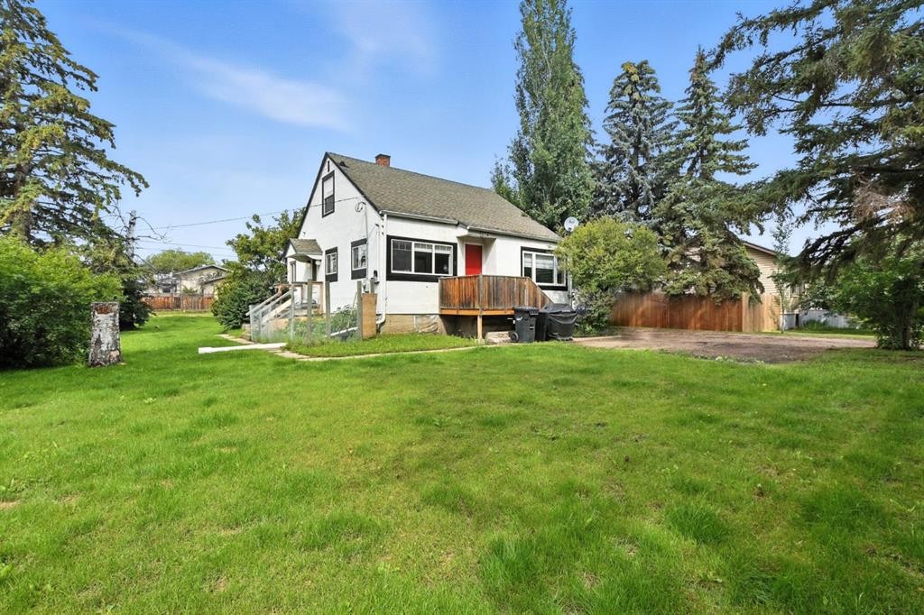 









1018


Windsor

Avenue,
Penhold,




AB
T0M 1R0

