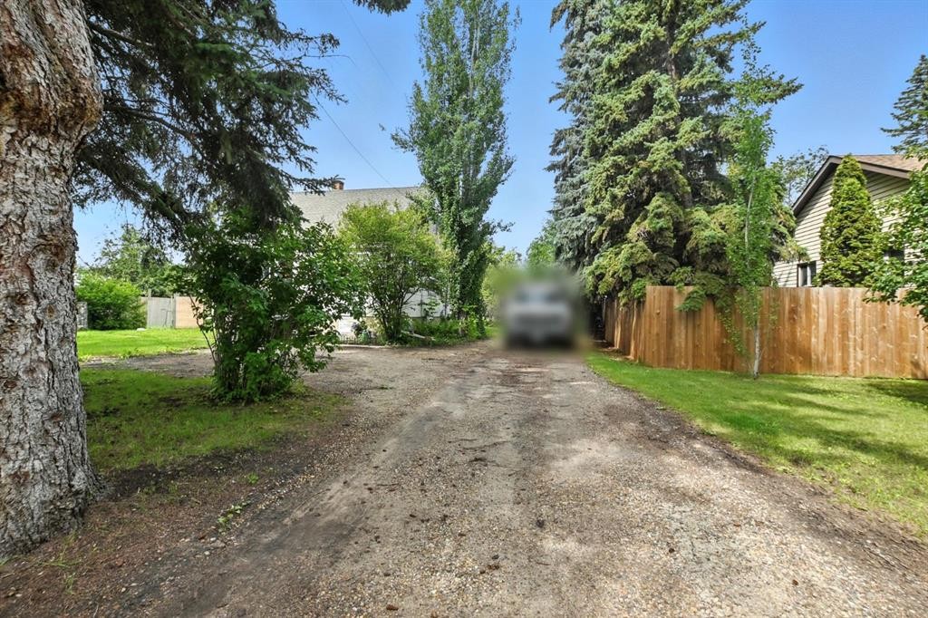 









1018


Windsor

Avenue,
Penhold,




AB
T0M 1R0

