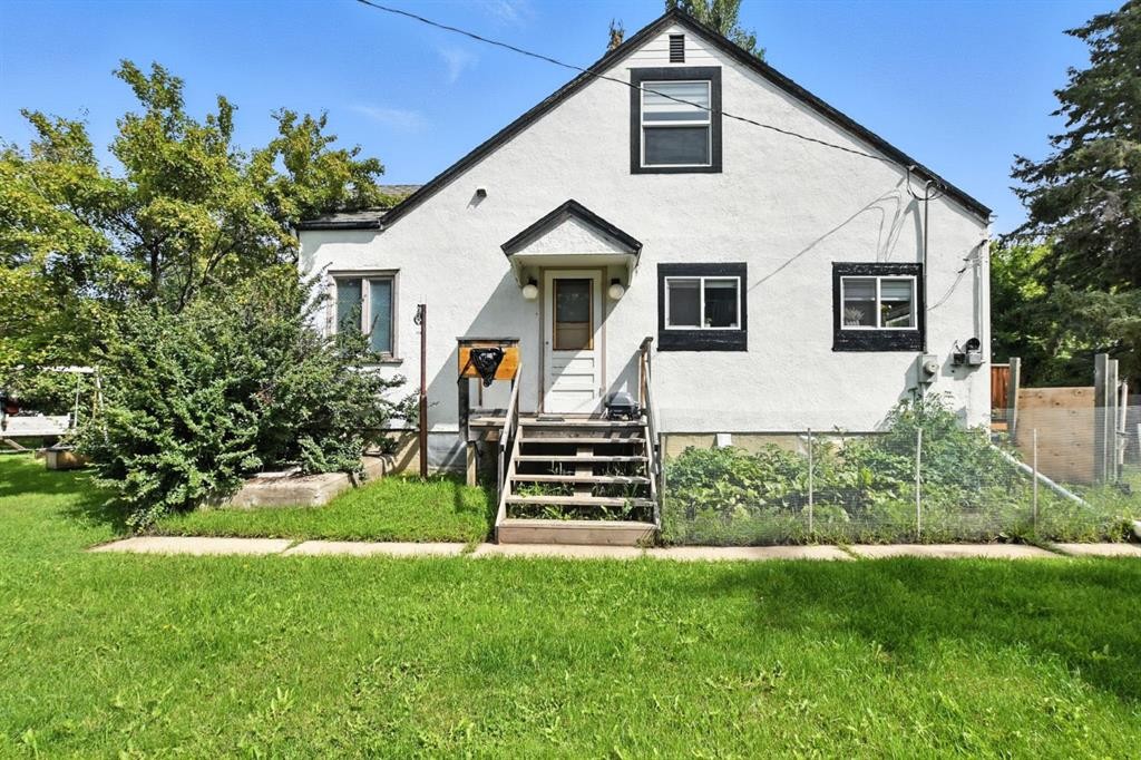 









1018


Windsor

Avenue,
Penhold,




AB
T0M 1R0


