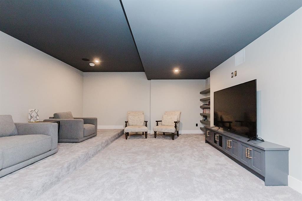 









27111


Highway 597

, 132,
Rural Lacombe County,




AB
T0M 0J0

