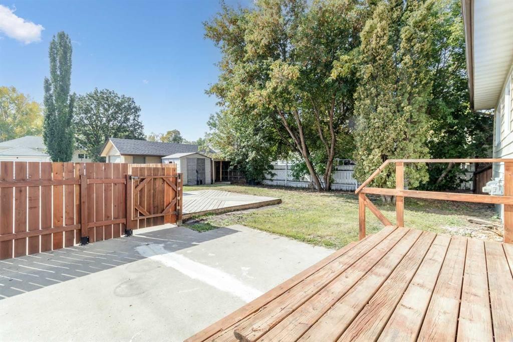 









4001


51 A

Street,
Red Deer,




AB
T4N2B2

