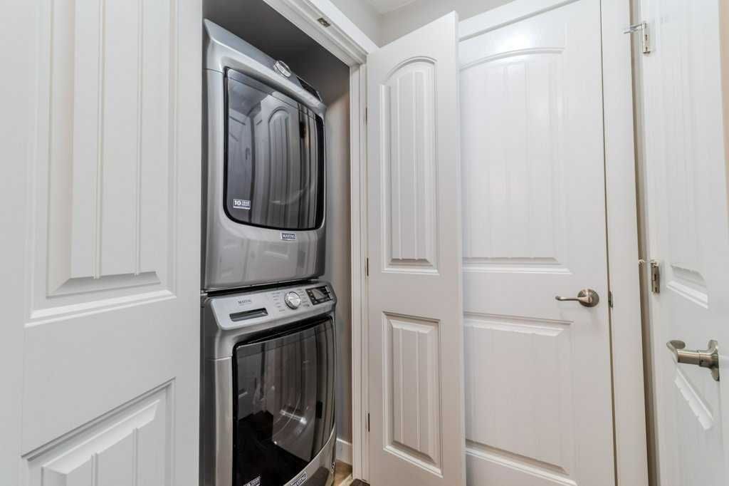 









526


Oak Street

Street,
Springbrook,




AB
T4S 0E5

