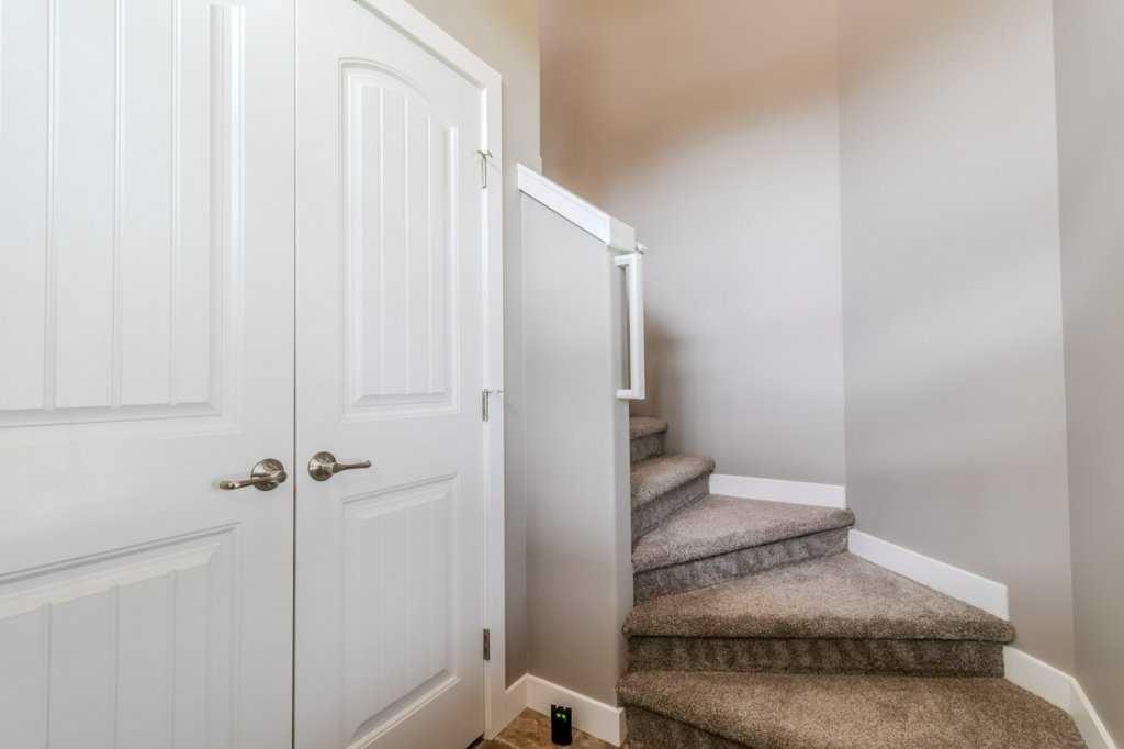 









526


Oak Street

Street,
Springbrook,




AB
T4S 0E5

