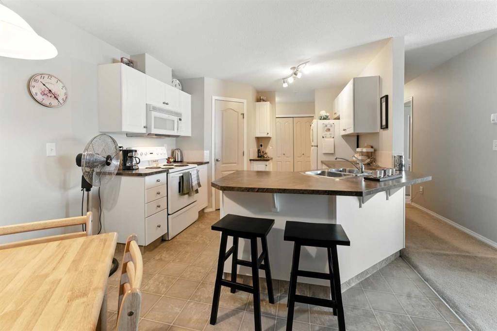 









3730


50

Avenue, 305,
Red Deer,




AB
T4N3Y8

