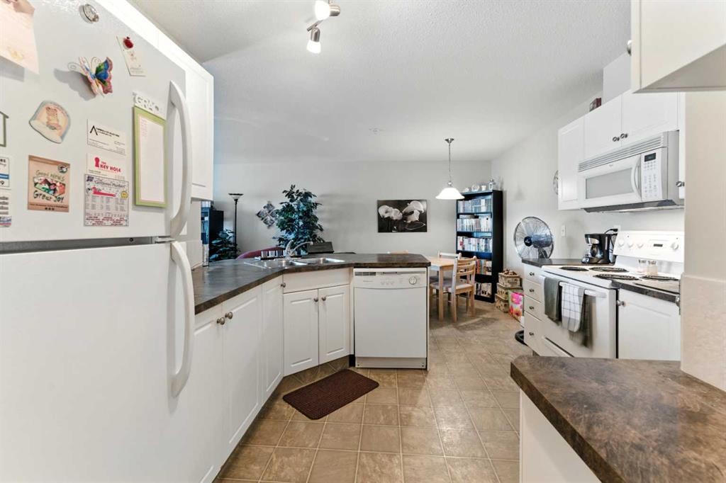









3730


50

Avenue, 305,
Red Deer,




AB
T4N3Y8

