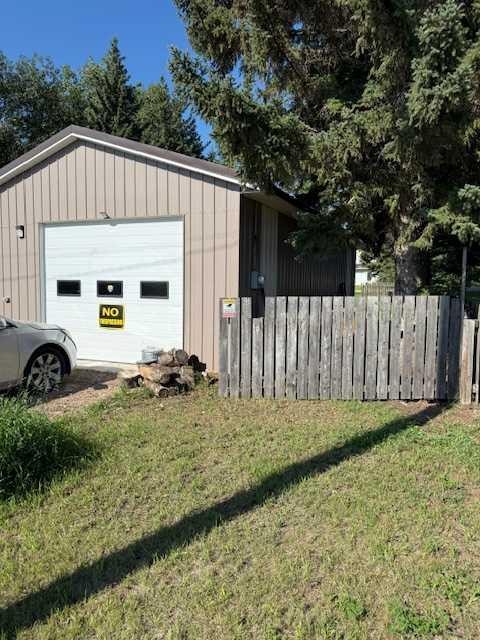 









2229


22 Avenue

,
Delburne,







AB
T0M 0V0

