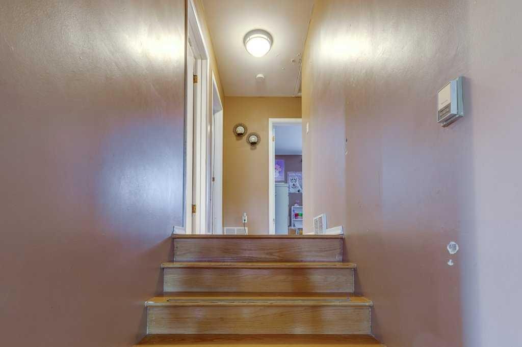 









36258


Range Road 275

,
Rural Red Deer County,




AB
T4S 2L9

