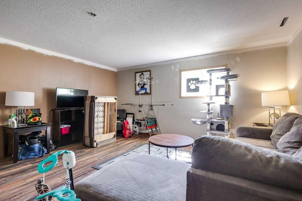 









36258


Range Road 275

,
Rural Red Deer County,




AB
T4S 2L9

