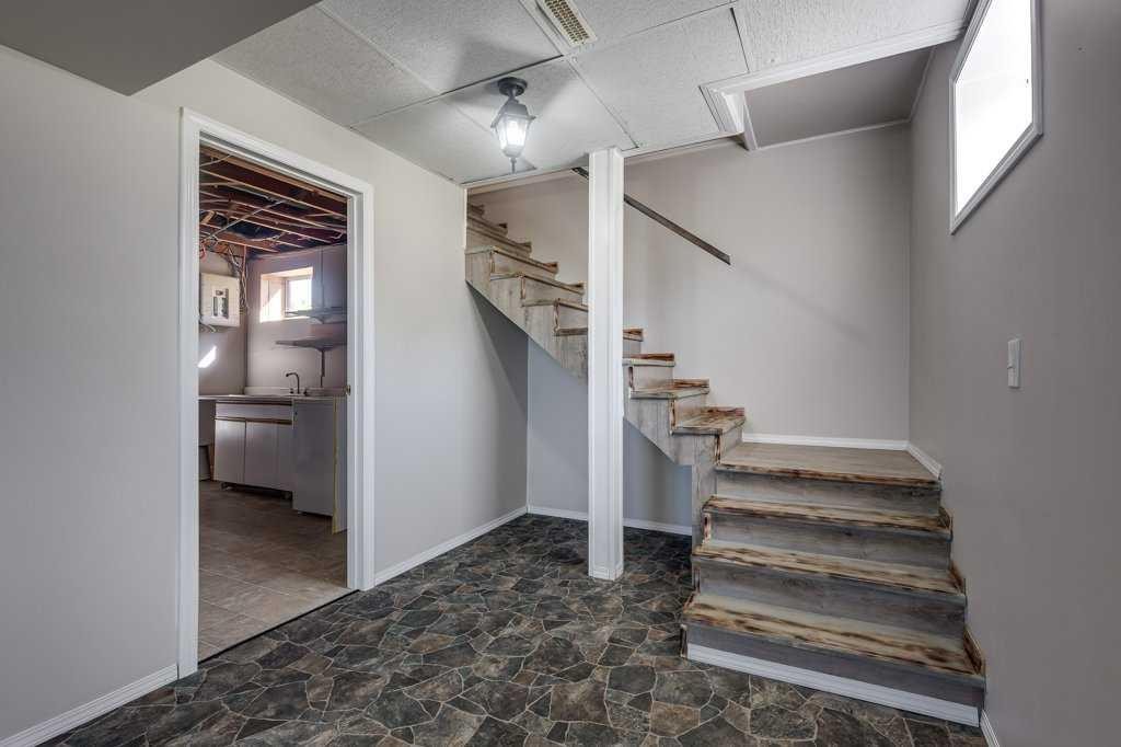 









36258


Range Road 275

,
Rural Red Deer County,




AB
T4S 2L9

