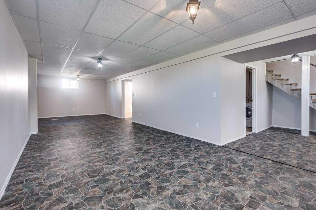









36258


Range Road 275

,
Rural Red Deer County,




AB
T4S 2L9

