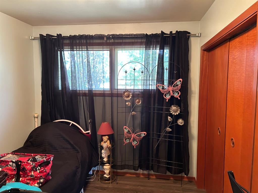 









4912


49

Street,
Hardisty,




AB
T0B1V0

