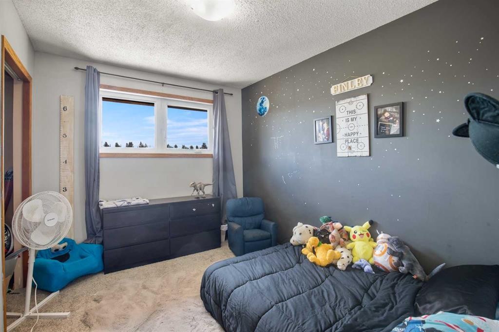 









5821


45

Avenue,
Lacombe,




AB
T4L 1M6

