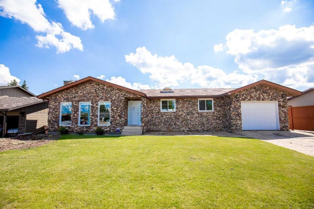 









5821


45

Avenue,
Lacombe,




AB
T4L 1M6


