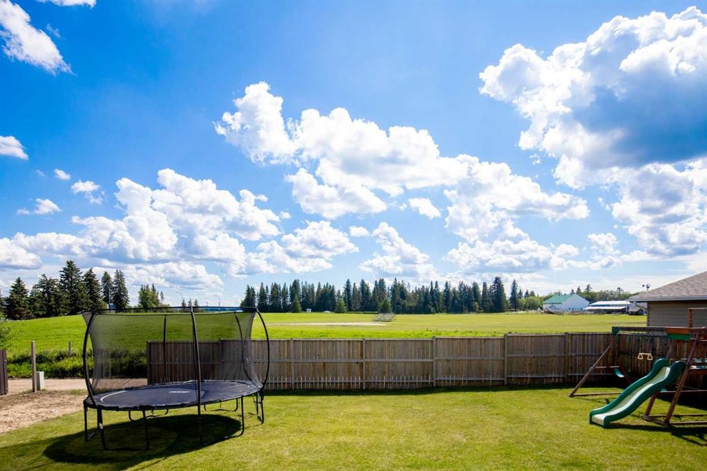 









5821


45

Avenue,
Lacombe,




AB
T4L 1M6

