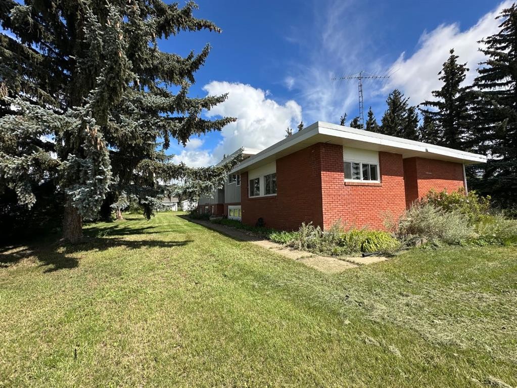 









400


Strom Street

,
Heisler,




AB
T0B2A0

