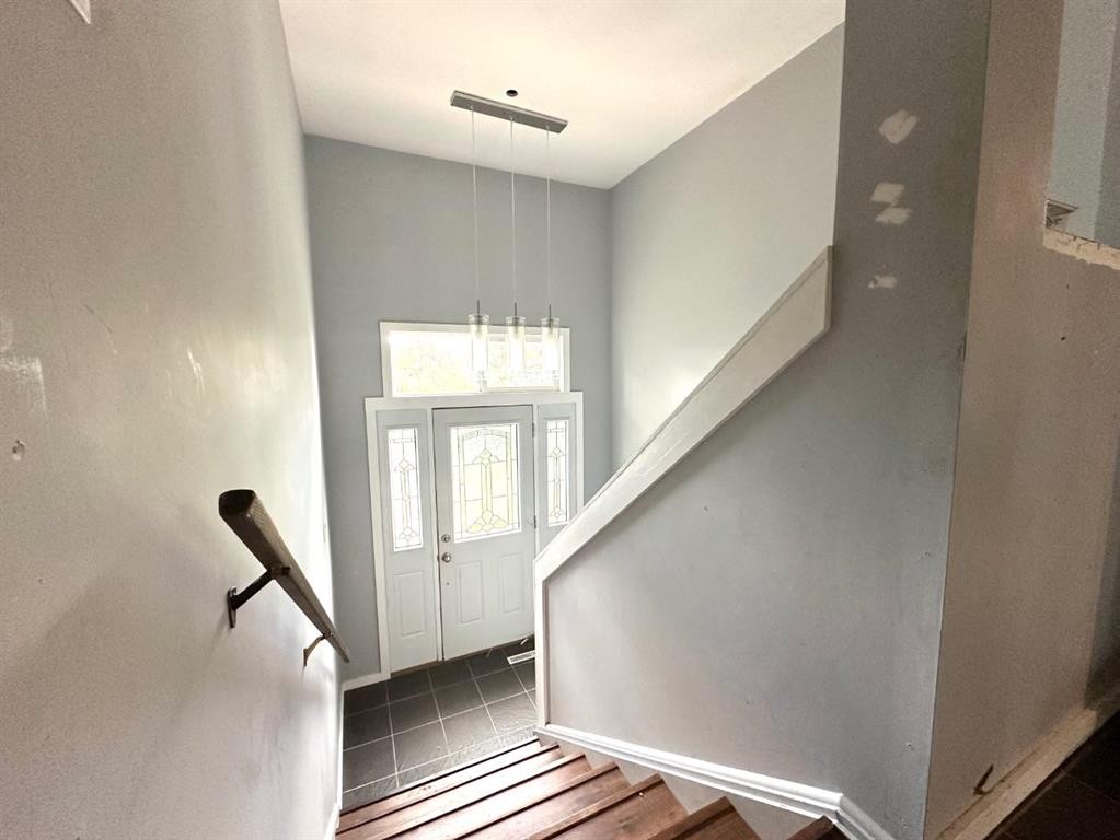 









400


Strom Street

,
Heisler,




AB
T0B2A0

