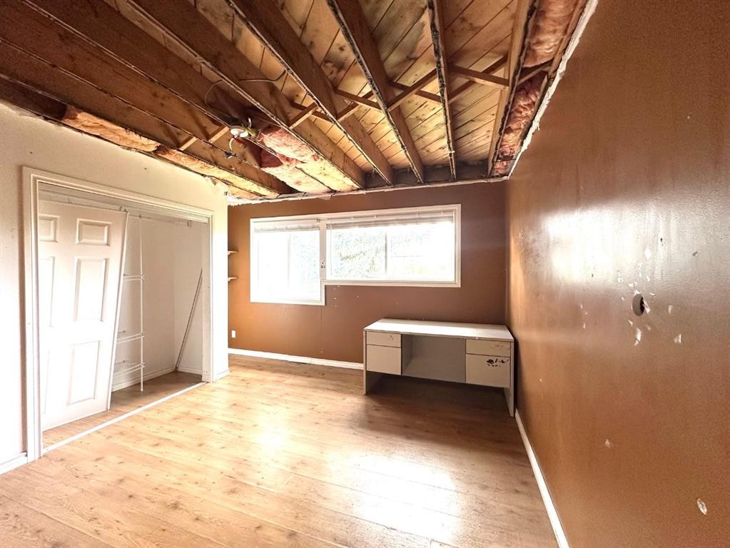 









400


Strom Street

,
Heisler,




AB
T0B2A0

