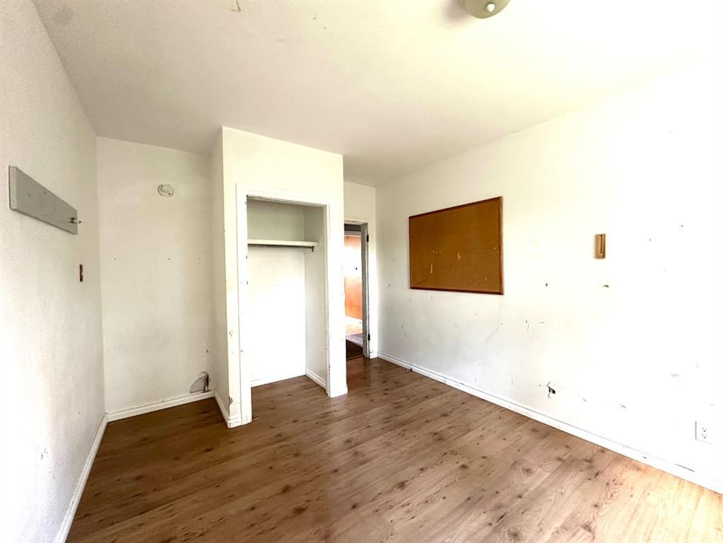 









400


Strom Street

,
Heisler,




AB
T0B2A0

