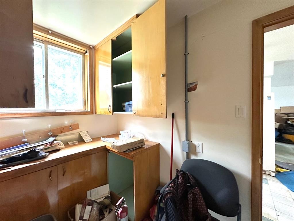









400


Strom Street

,
Heisler,




AB
T0B2A0

