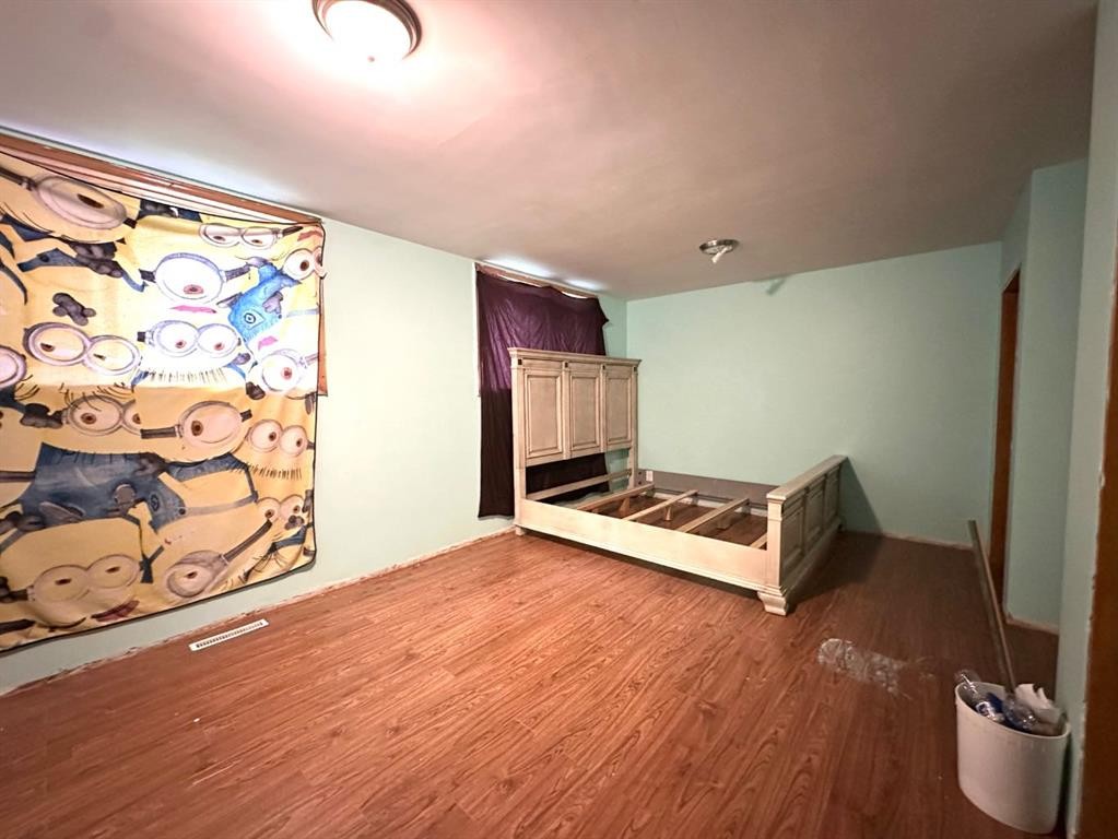 









400


Strom Street

,
Heisler,




AB
T0B2A0

