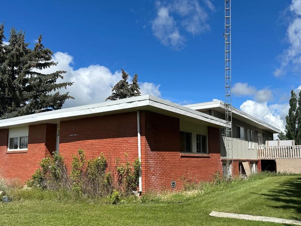 









400


Strom Street

,
Heisler,




AB
T0B2A0

