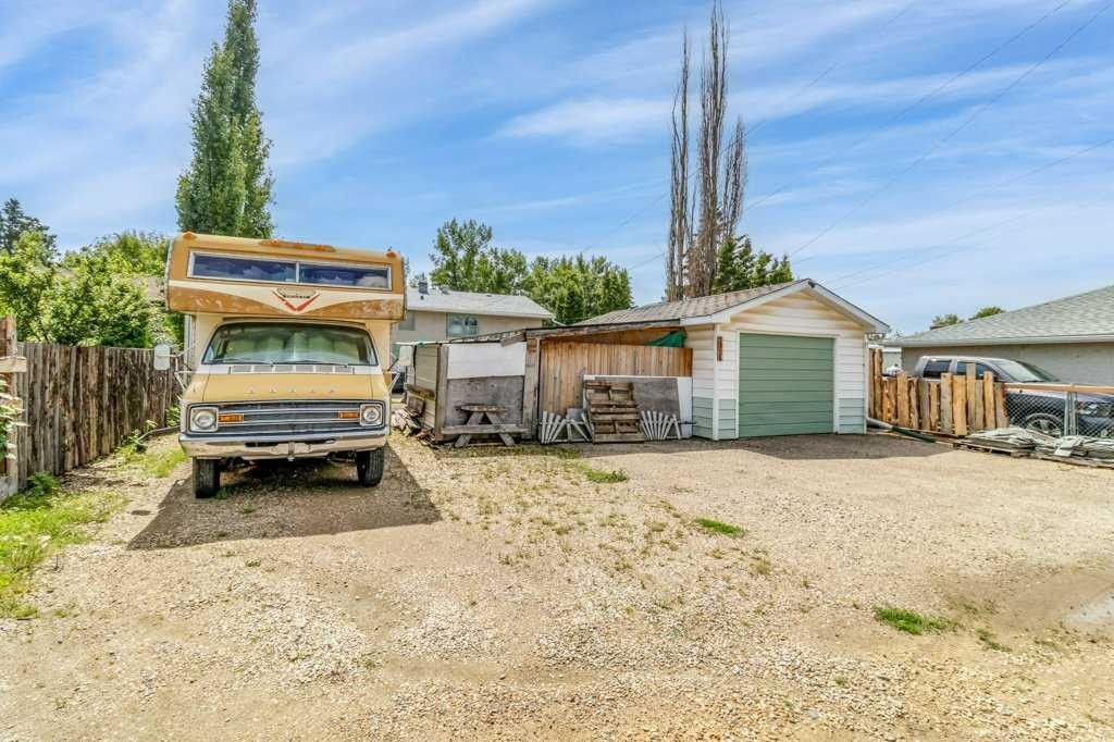 









3734


46

Street,
Red Deer,




AB
T4N 1L6

