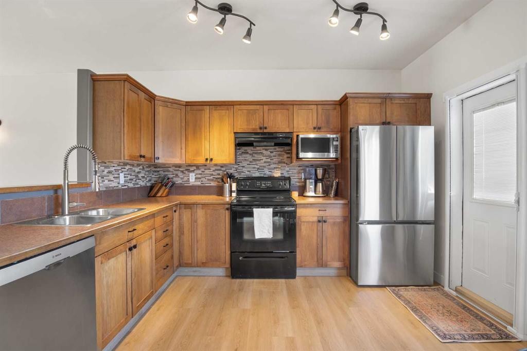 









4712


Westbrooke

Road,
Blackfalds,




AB
T4M 0K4

