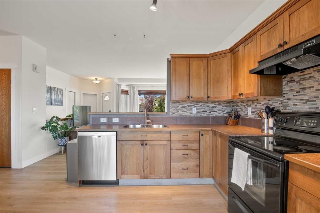 









4712


Westbrooke

Road,
Blackfalds,




AB
T4M 0K4

