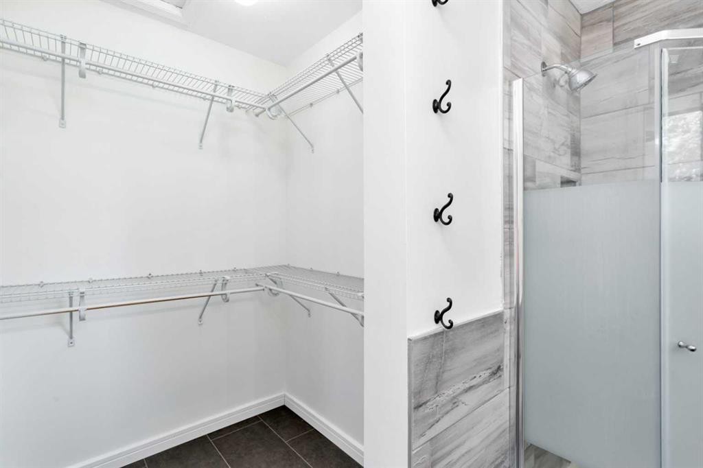 









11


Maple

Bay,
Lacombe,




AB
T4L1V5

