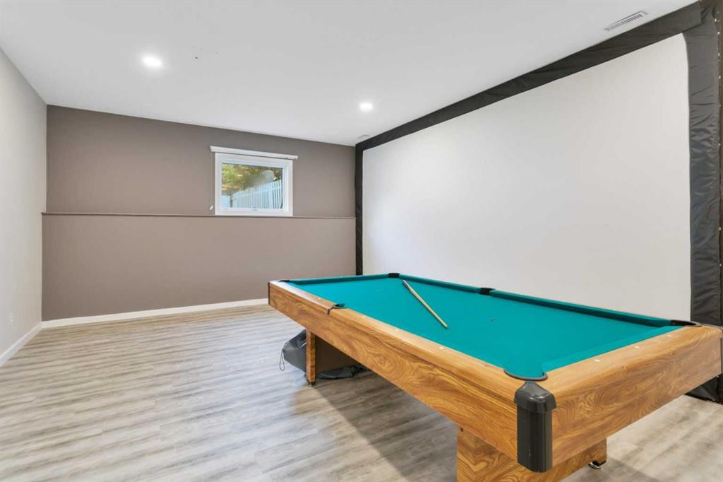 









11


Maple

Bay,
Lacombe,




AB
T4L1V5


