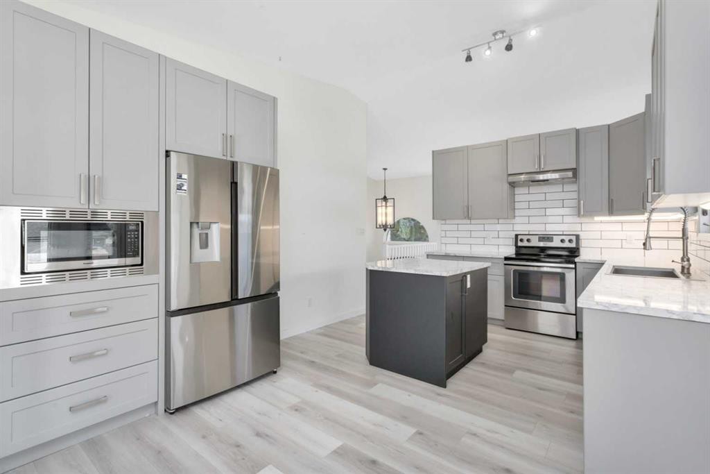 









11


Maple

Bay,
Lacombe,




AB
T4L1V5

