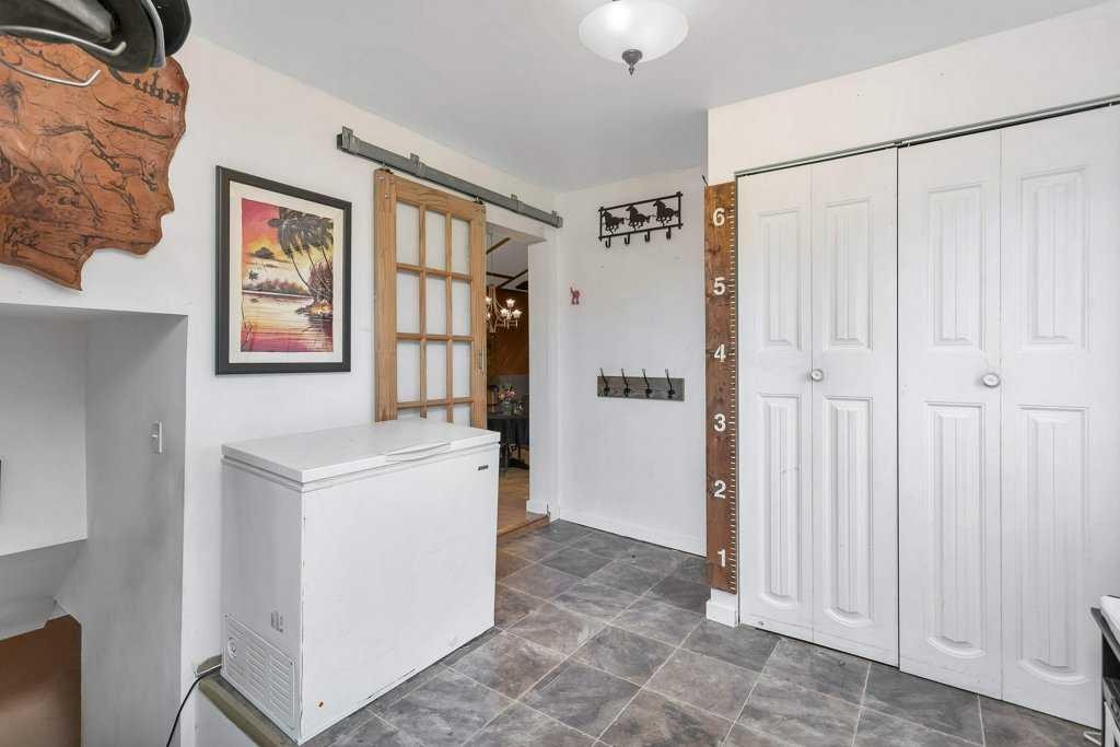 









47516A


RR42

,
Rural Brazeau County,




AB
T0C 0P0

