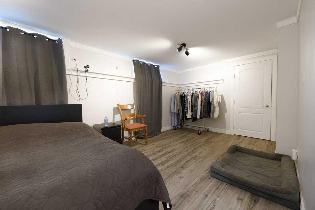 









5238


52

Street,
Lacombe,




AB
T4L 1B8

