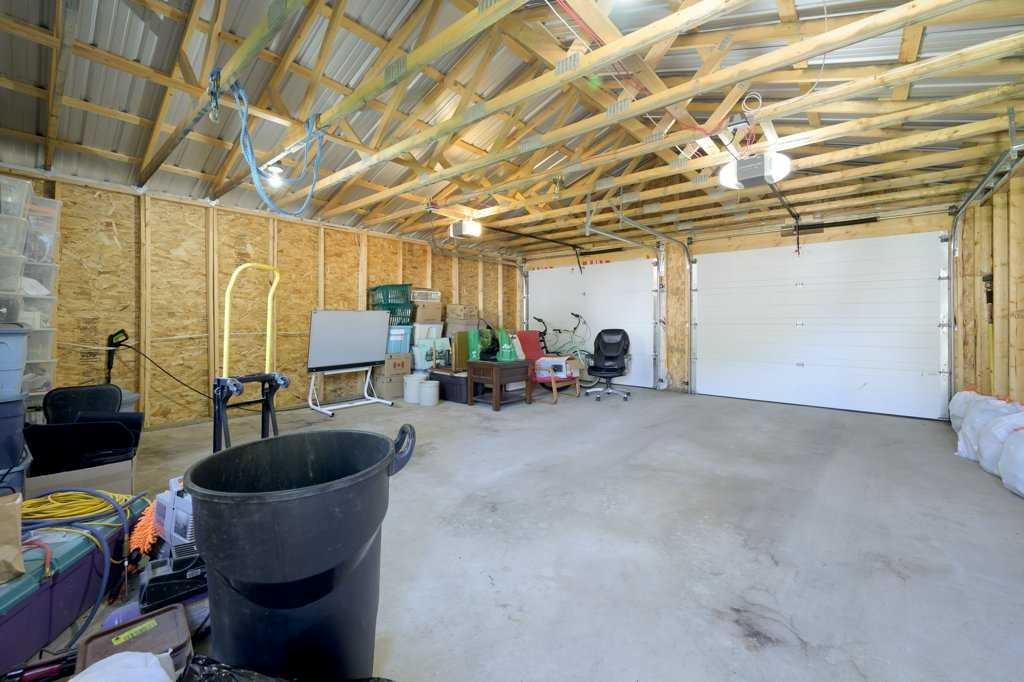 









5238


52

Street,
Lacombe,




AB
T4L 1B8

