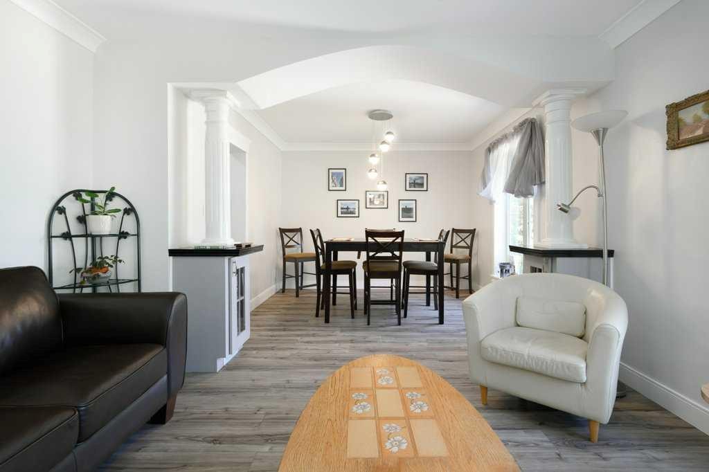 









5238


52

Street,
Lacombe,




AB
T4L 1B8

